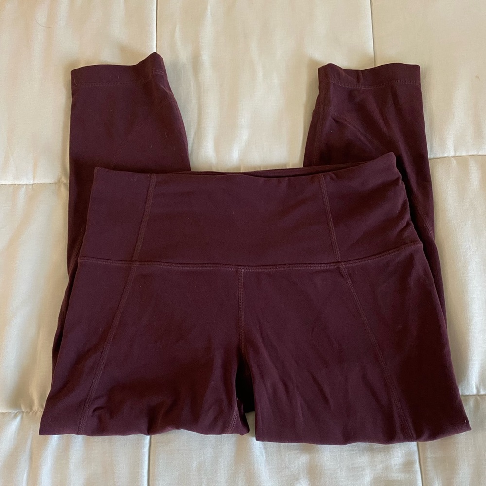Athleta salutation crop S